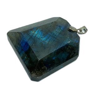 NWOT Labradorite pendant